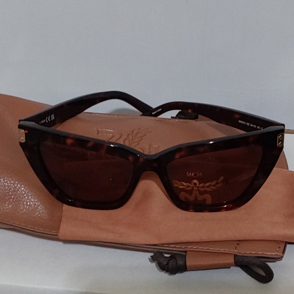 New Style MCM Tortoise Shell Sunglasses With Crossbody Pouch (NWOT)
